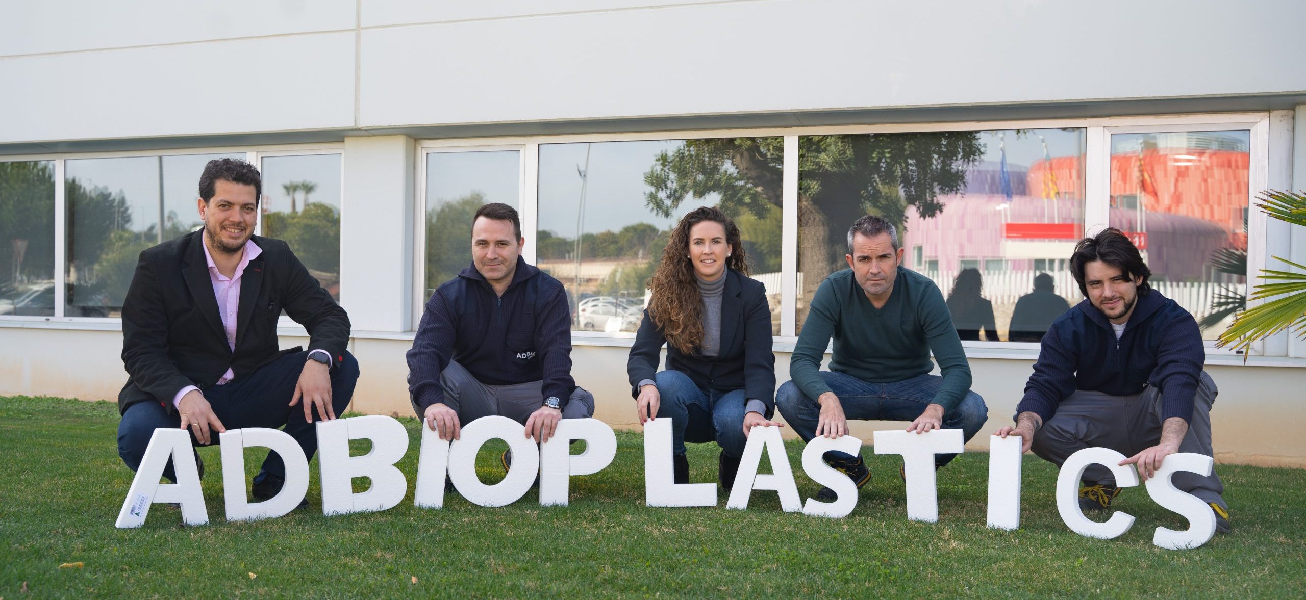 Equipo de ADBioplastics, fabricantes de aditivo ADBIO PLA+ y bioplástico PLA PREMIUM